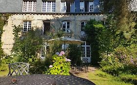 Hotel MANOIR DU TERTRE au coeur de la forêt de Brocéliande à Paimpont Exterior photo
