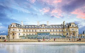 Grand Hôtel Des Thermes Saint-Malo Exterior photo