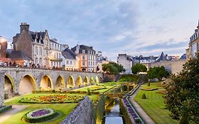 Hotel Ibis Budget Vannes Exterior photo
